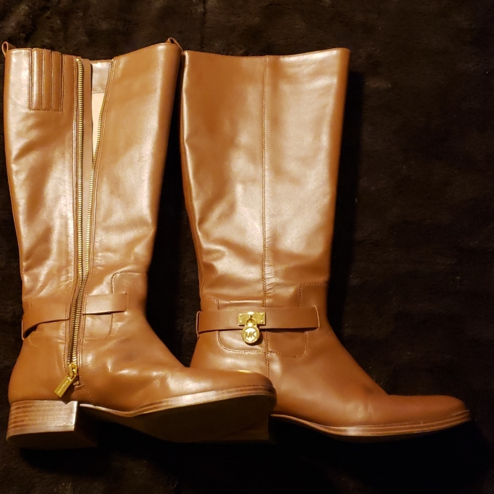 Micheal kors boots